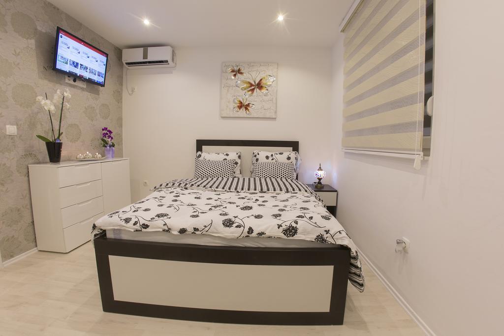 Apartments Aida Мостар Экстерьер фото